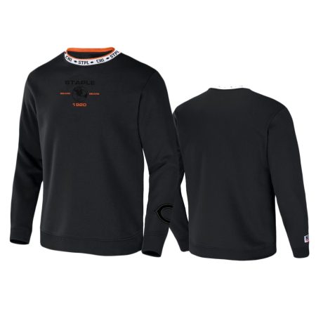 Chicago Bears Black Staple Globe Pullover Hoodie