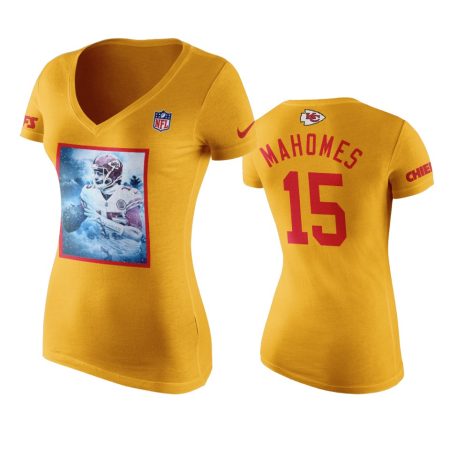 Kansas City Chiefs #15 Patrick Mahomes Gold Pixel Art T-Shirt